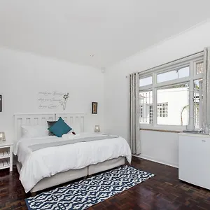 Guest house Emabaleni Pty Ltd, Port Elizabeth